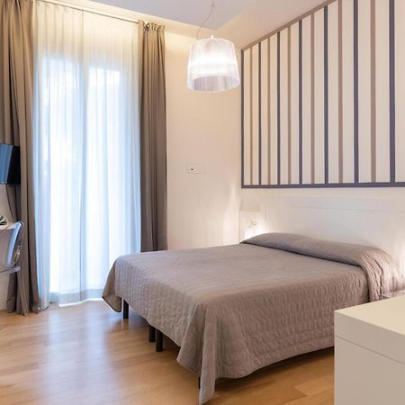 Perla Verde Hotel Мілано-Маріттіма Екстер'єр фото