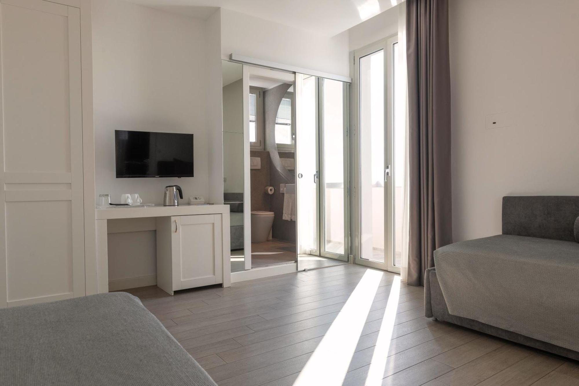 Perla Verde Hotel Мілано-Маріттіма Екстер'єр фото