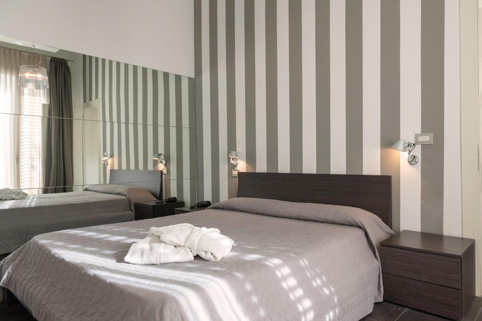 Perla Verde Hotel Мілано-Маріттіма Екстер'єр фото
